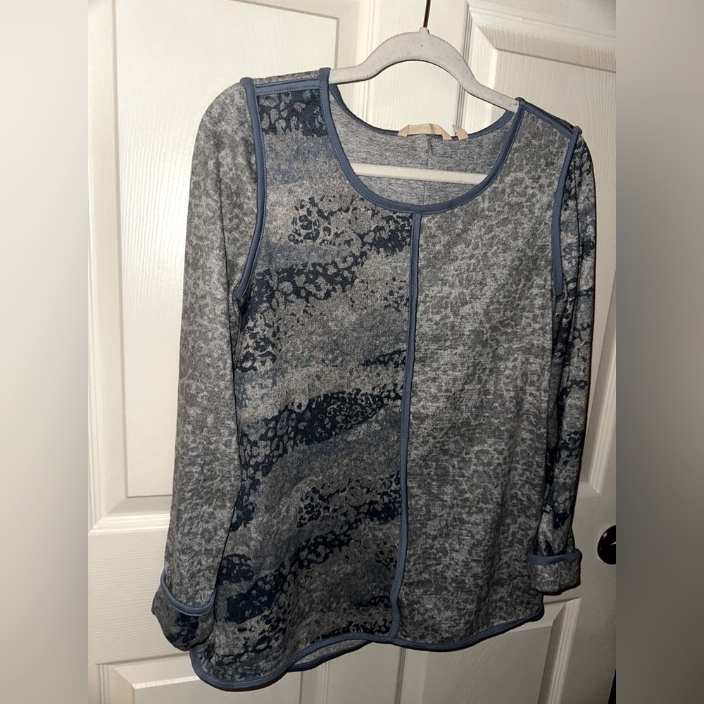 Soft Surroundings Gray blocked patterned long sleeve Blouse XS office fall